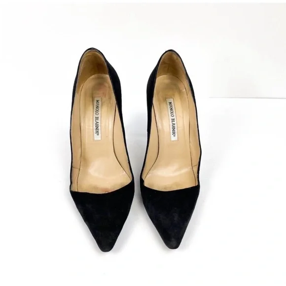 Manolo Blahnik Classic Black Suede Heels - Picture 3 of 14